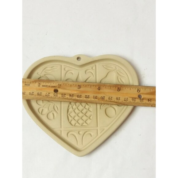 Pampered Chef Hospitality Heart Cookie Mold 5"x6" Stoneware Vintage 2001 Retired - Picture 3 of 6